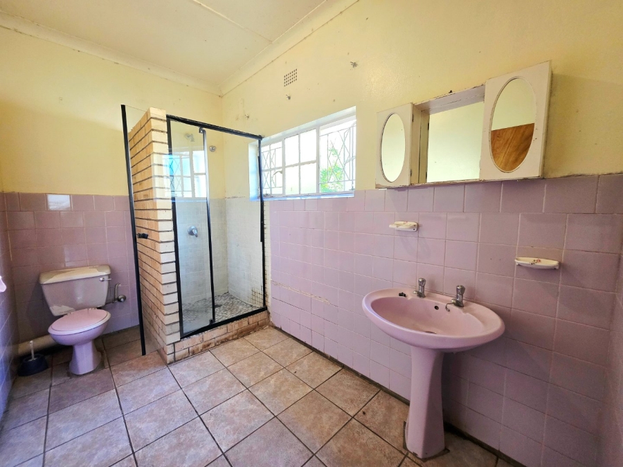 11 Bedroom Property for Sale in Universitas Free State